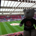 Pauli und Nic beim Club (2)