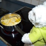 Ted und Nic backen Paulis Krümelmonster Kuchen (2)