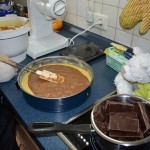 Ted und Nic backen Paulis Krümelmonster Kuchen (9)