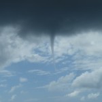 Ein Tornado zieht auf 1