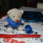 Pauli packt Geschenke (3)