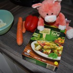 Mimi kocht Tofu-Nudel-Pfanne (2)